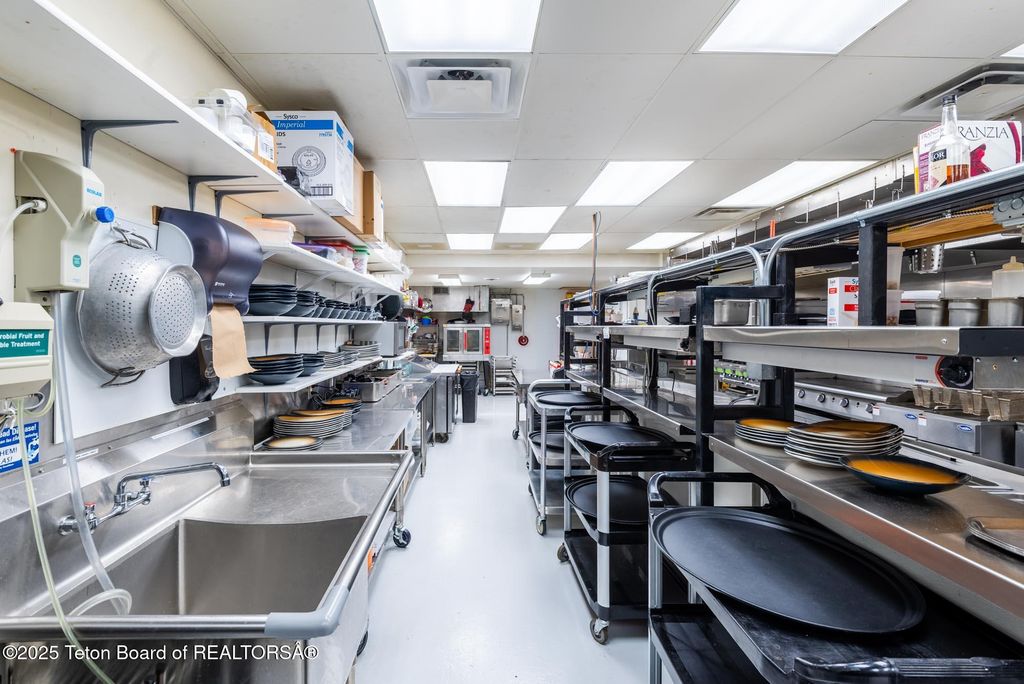 117 W PINE Street, Pinedale, WY 82941 photo 68