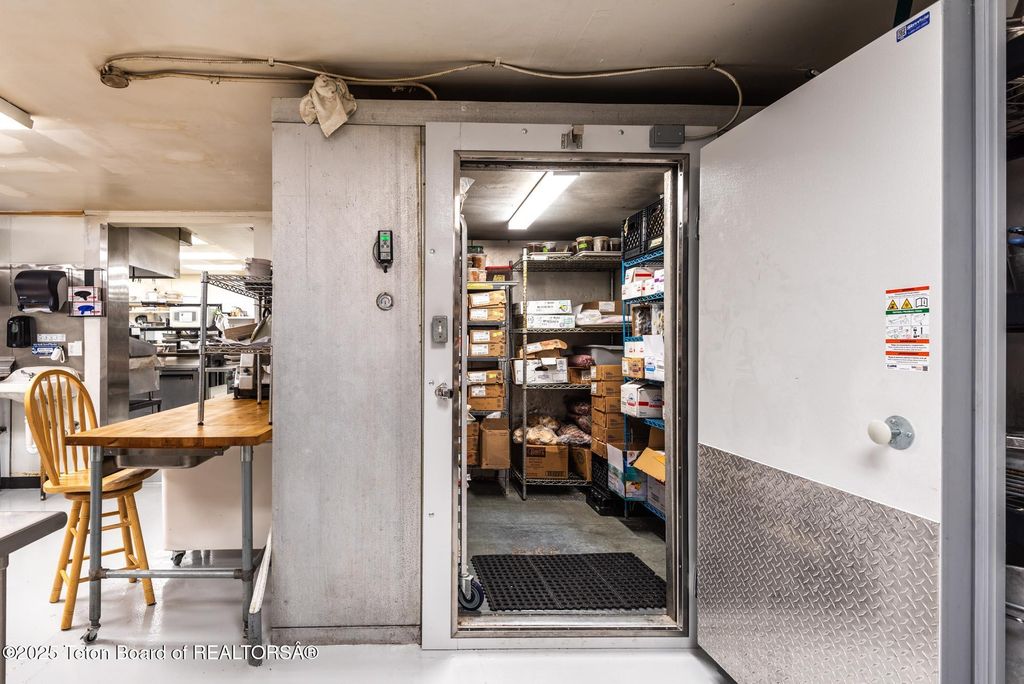 117 W PINE Street, Pinedale, WY 82941 photo 72