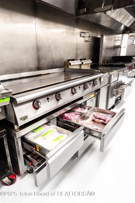 117 W PINE Street, Pinedale, WY 82941 photo 73