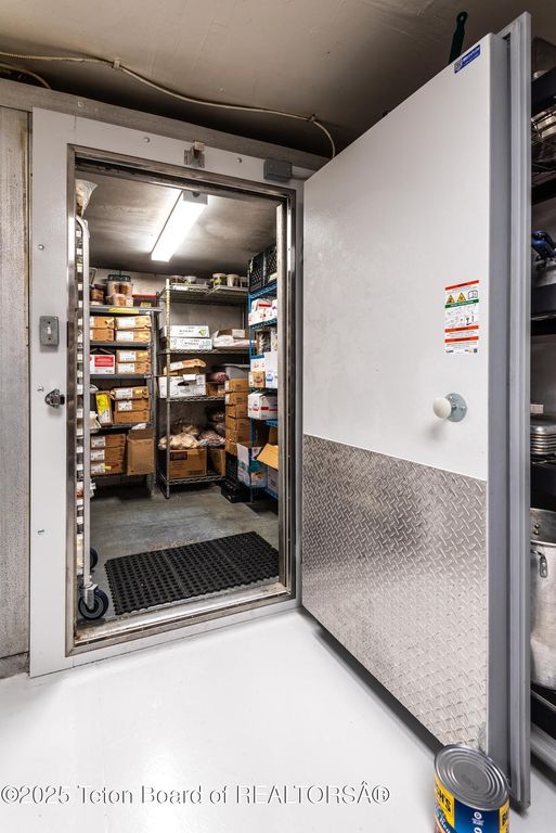 117 W PINE Street, Pinedale, WY 82941 photo 74