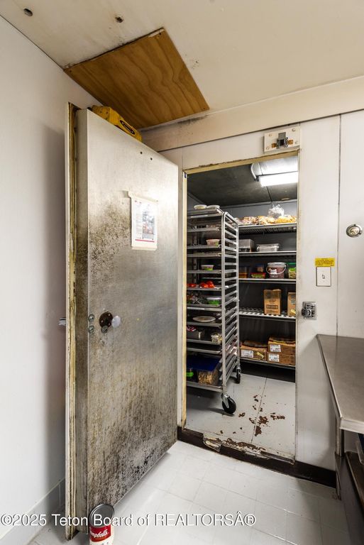 117 W PINE Street, Pinedale, WY 82941 photo 75