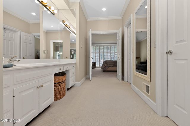 2709 Westchester Road, Ottawa Hills, OH 43615