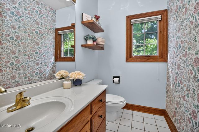 2709 Westchester Road, Ottawa Hills, OH 43615