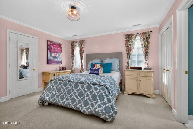2709 Westchester Road, Ottawa Hills, OH 43615