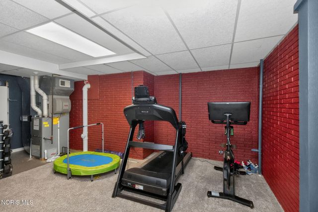 2709 Westchester Road, Ottawa Hills, OH 43615