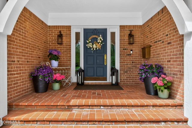 2709 Westchester Road, Ottawa Hills, OH 43615
