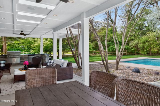 2709 Westchester Road, Ottawa Hills, OH 43615