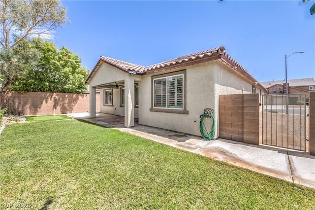 8213 Dragonfly Bush Court, North Las Vegas, NV 89085