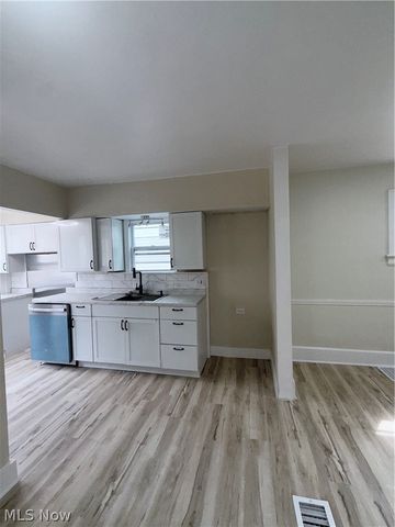 569 Barwell Street, Akron, OH 44303