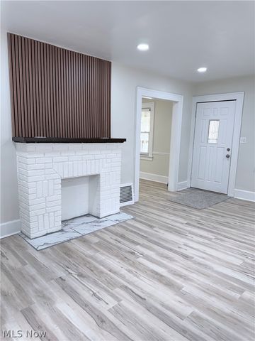 569 Barwell Street, Akron, OH 44303