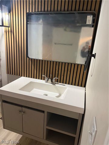 569 Barwell Street, Akron, OH 44303