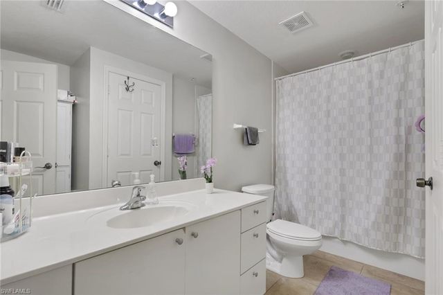 4520 Botanical Place CIR 204, Naples, FL 34112