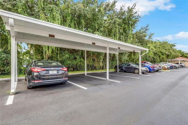 4520 Botanical Place CIR 204, Naples, FL 34112