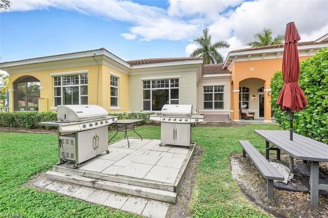4520 Botanical Place CIR 204, Naples, FL 34112