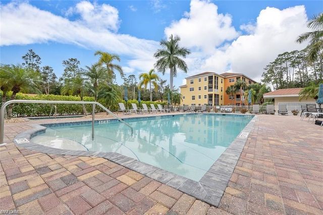 4520 Botanical Place CIR 204, Naples, FL 34112