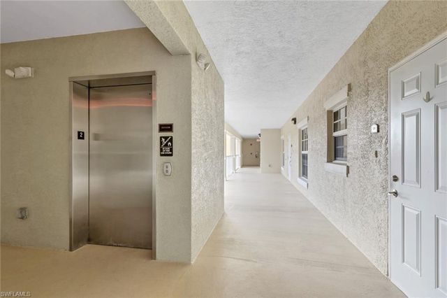 4520 Botanical Place CIR 204, Naples, FL 34112