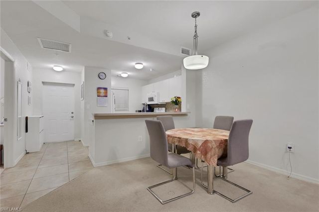 4520 Botanical Place CIR 204, Naples, FL 34112