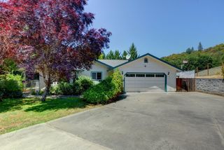 431 Robbins Avenue, Rogue River, OR 97537