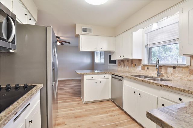 614 Kyle Street, Sugar Land, TX 77478