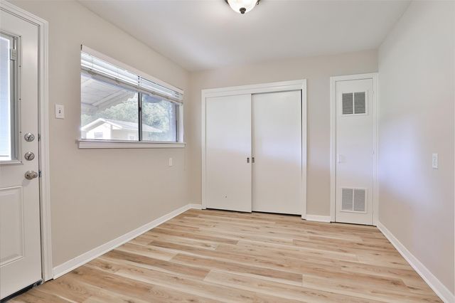 614 Kyle Street, Sugar Land, TX 77478