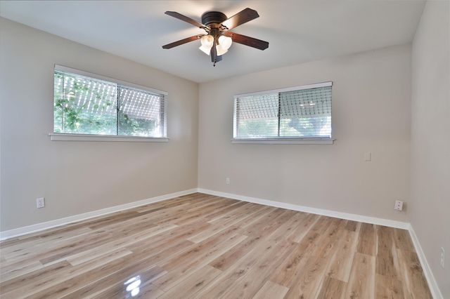 614 Kyle Street, Sugar Land, TX 77478