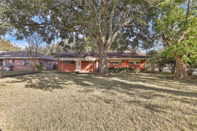 614 Kyle Street, Sugar Land, TX 77478