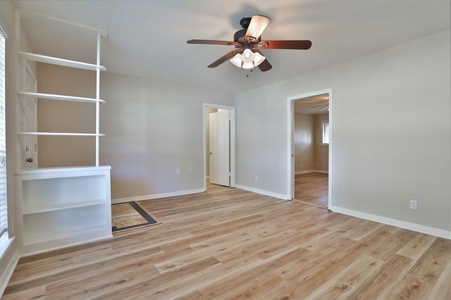 614 Kyle Street, Sugar Land, TX 77478