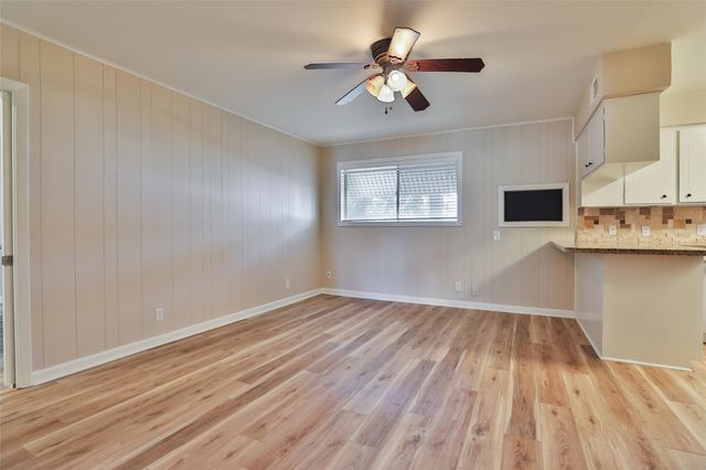 614 Kyle Street, Sugar Land, TX 77478