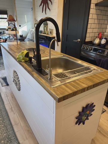 451 River Front Dr, Clifton, TN 38425