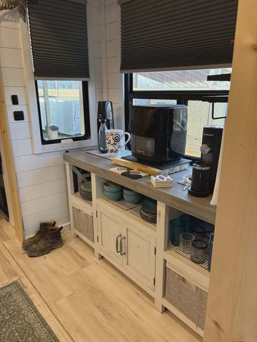 451 River Front Dr, Clifton, TN 38425