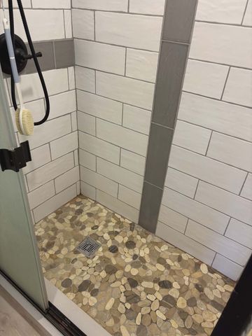 451 River Front Dr, Clifton, TN 38425