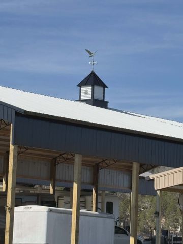 451 River Front Dr, Clifton, TN 38425