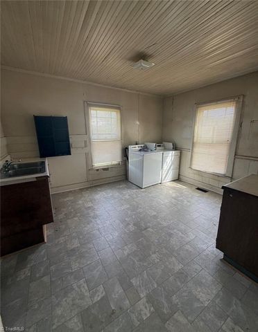 1475 W 4th Street, Winston-salem, NC 27101