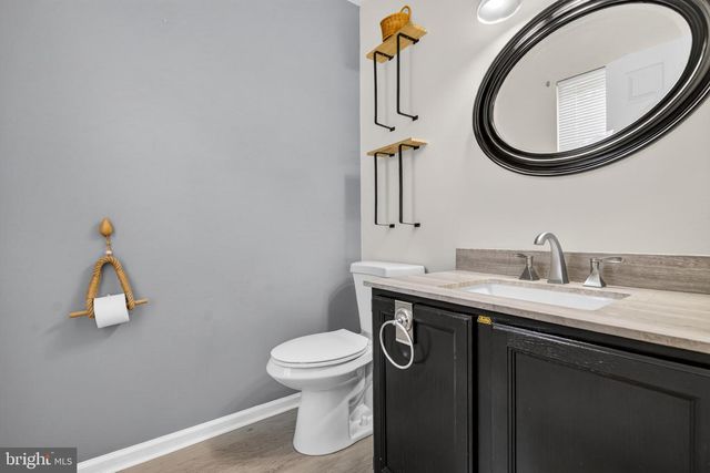 25 DOMINION DR, Marlton, NJ 08053