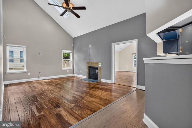 25 DOMINION DR, Marlton, NJ 08053