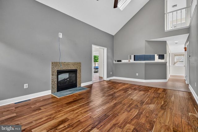 25 DOMINION DR, Marlton, NJ 08053