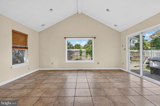 25 DOMINION DR, Marlton, NJ 08053