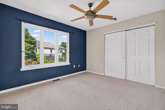 25 DOMINION DR, Marlton, NJ 08053