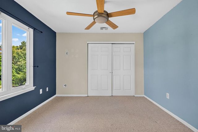 25 DOMINION DR, Marlton, NJ 08053