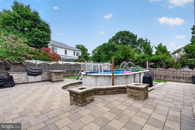25 DOMINION DR, Marlton, NJ 08053