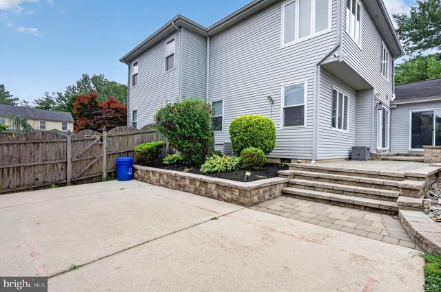 25 DOMINION DR, Marlton, NJ 08053