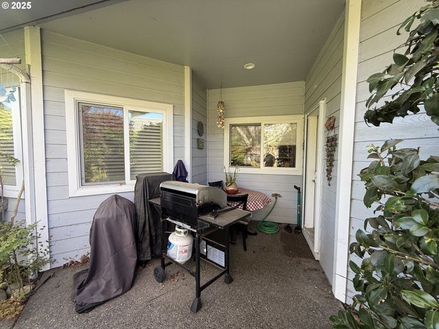 106 SCHOONER BAY Dr, Brookings, OR 97415
