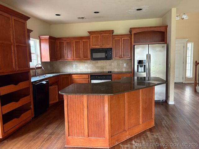 12009 S Umber Street S, Jenks, OK 74037