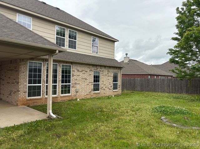 12009 S Umber Street S, Jenks, OK 74037