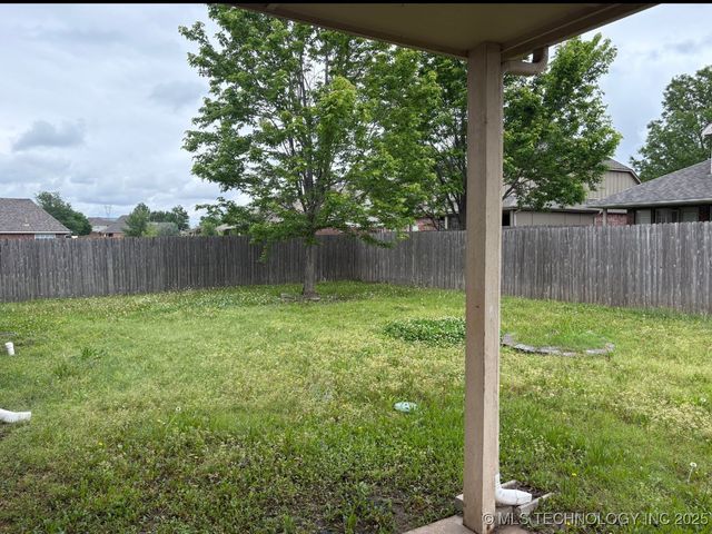 12009 S Umber Street S, Jenks, OK 74037