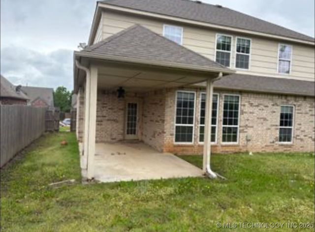 12009 S Umber Street S, Jenks, OK 74037