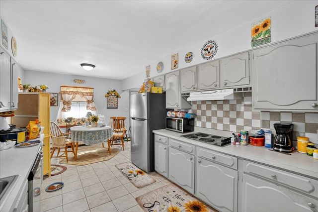 1023 Evanston Drive, Jackson, MI 49202