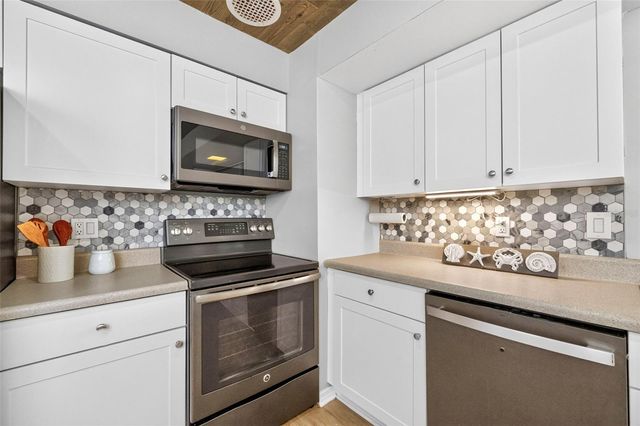 559 MOUNT VERNON DRIVE, Venice, FL 34293