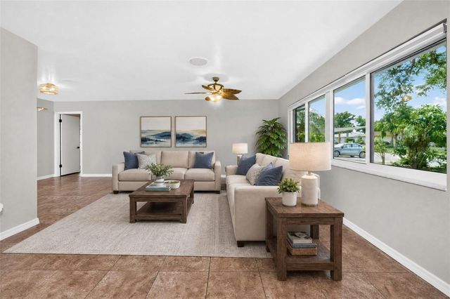 559 MOUNT VERNON DRIVE, Venice, FL 34293