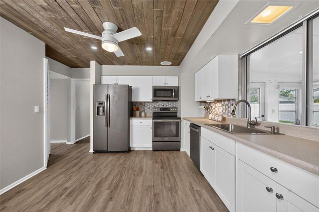 559 MOUNT VERNON DRIVE, Venice, FL 34293